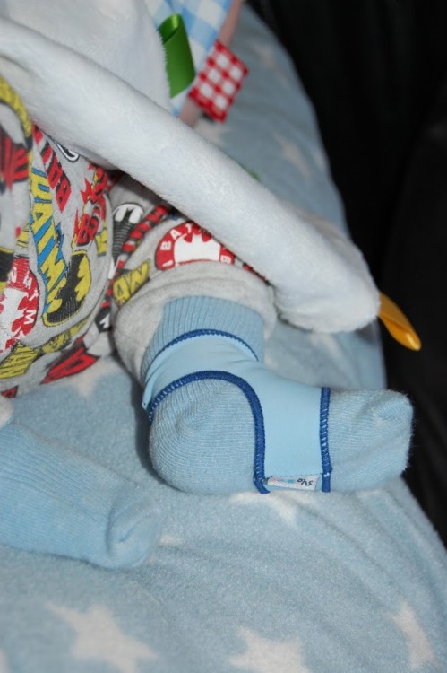 How to keep your little ones feet warm – Sock Ons review