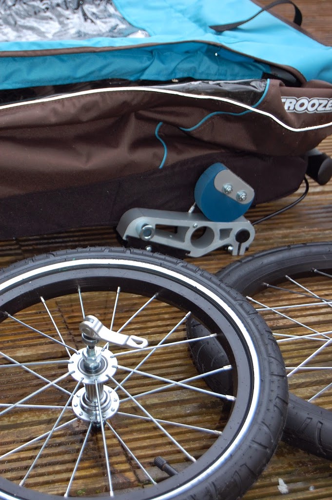 Thule chariot hot sale vs croozer