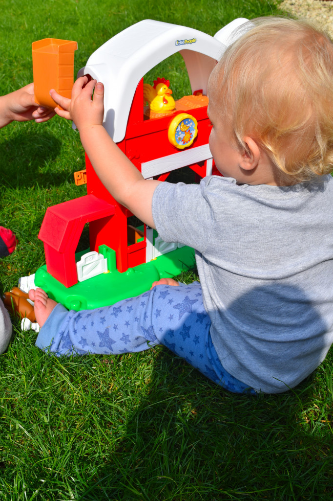 Fisher Price Little People Fun Sounds Farm review