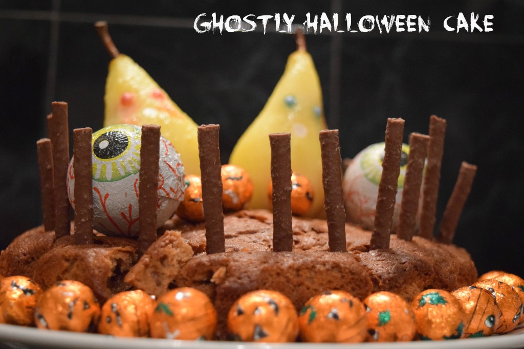 Halloween ghost cake