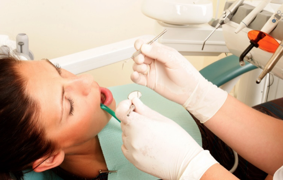 Things you can do for a successful family dentist visit - Family Fever