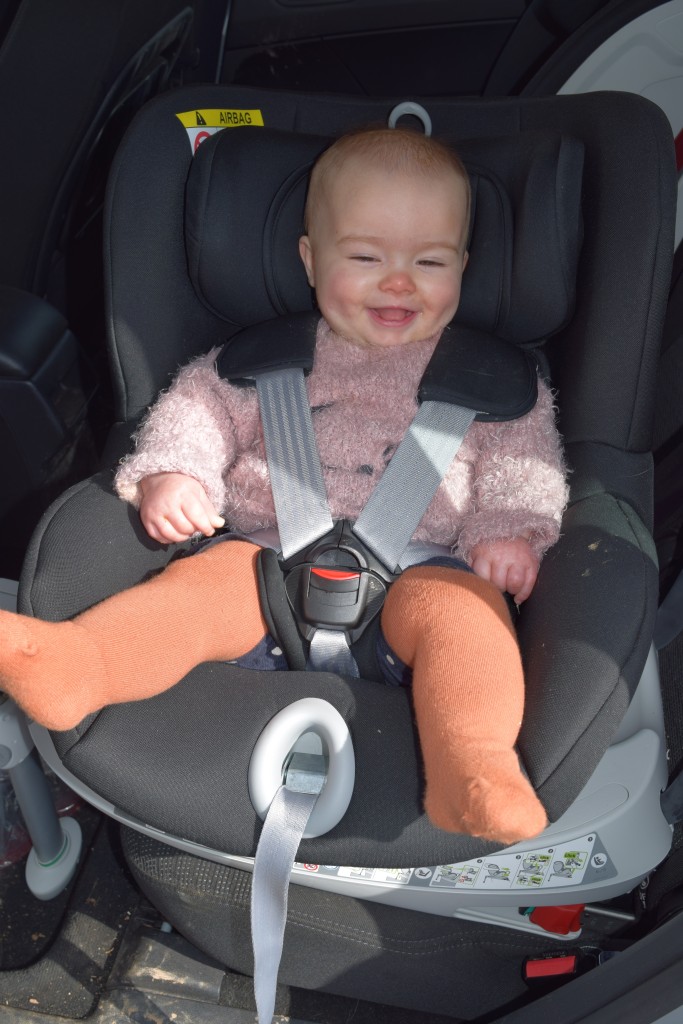 Review: Britax Dualfix car seat - Toby Goes Bananas