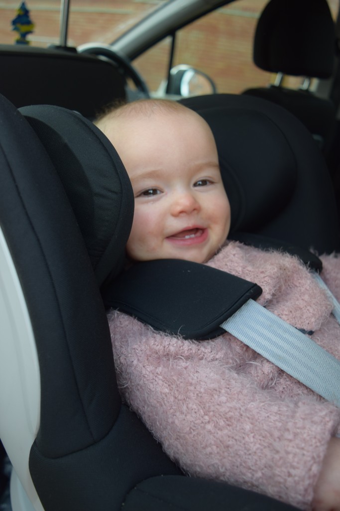 Britax Römer DUALFIX i-Size Car Seat // Review - Hello MrsShilts