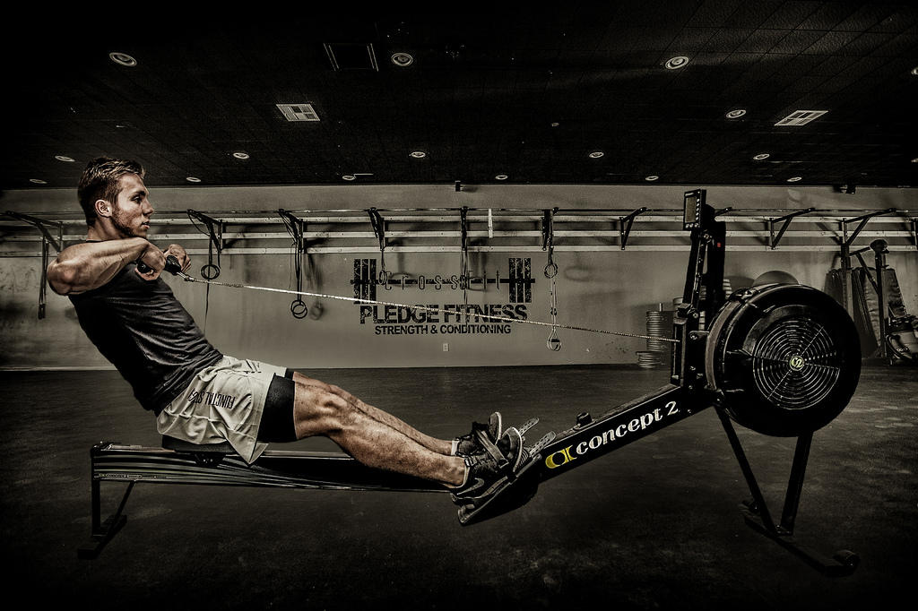 5 benefits of rowing machine workouts