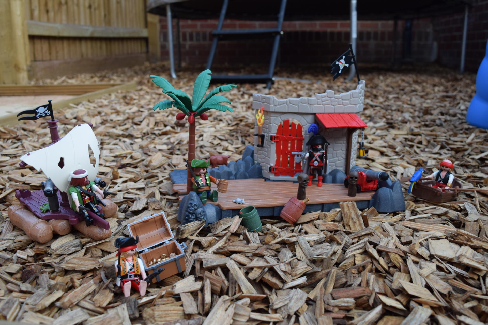 playmobil pirate house