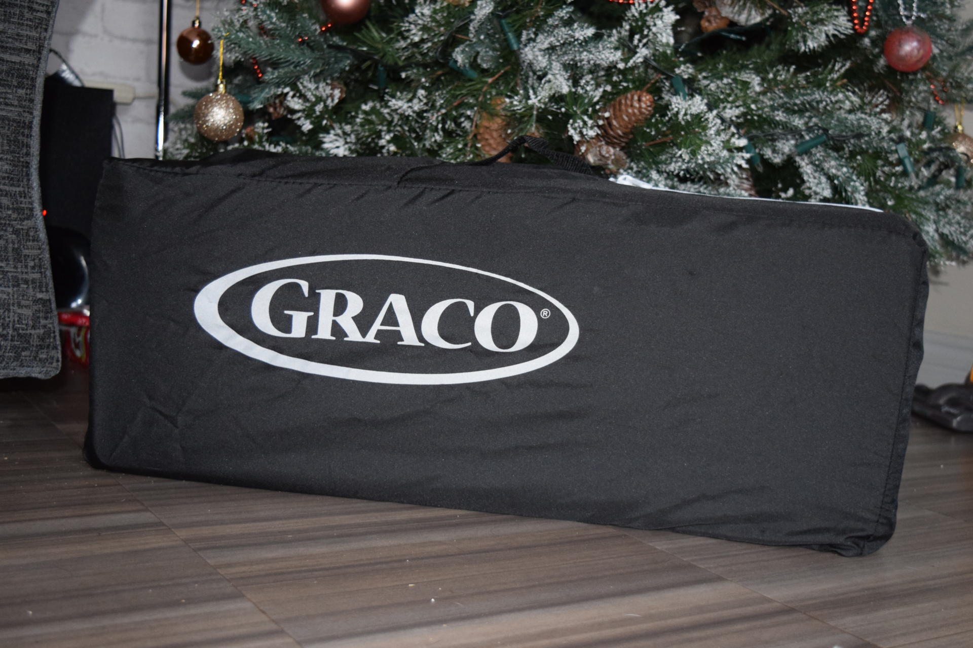 Graco nimble store nook travel cot