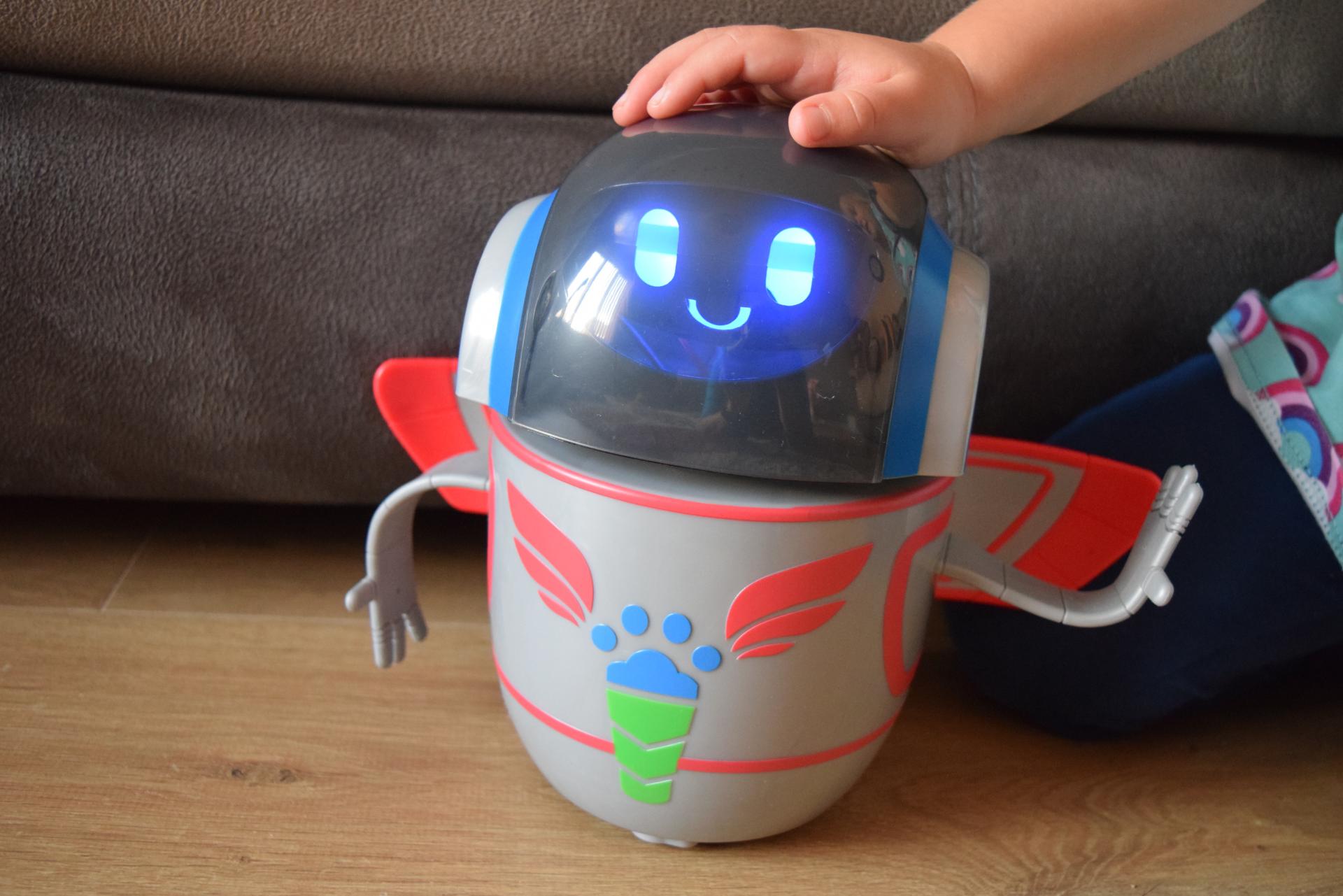 Pj store robot toy