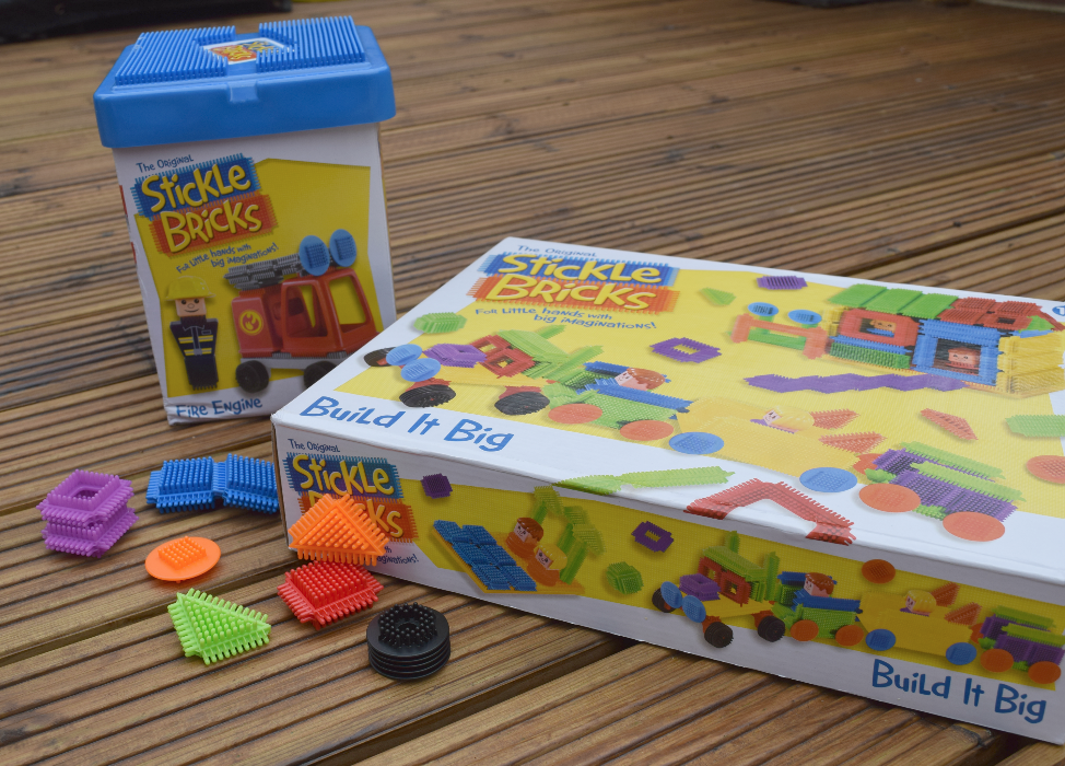 Review Stickle Bricks Family Fever