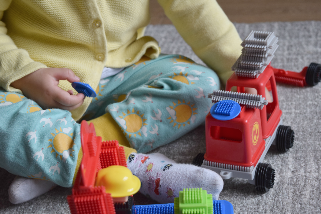 stickle bricks build it big box